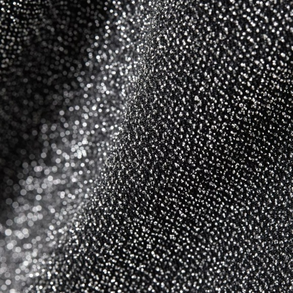 ✨ H&M Y2K Sparkly Crop Top ✨
Size: L 🤍 - Picture 2 of 13